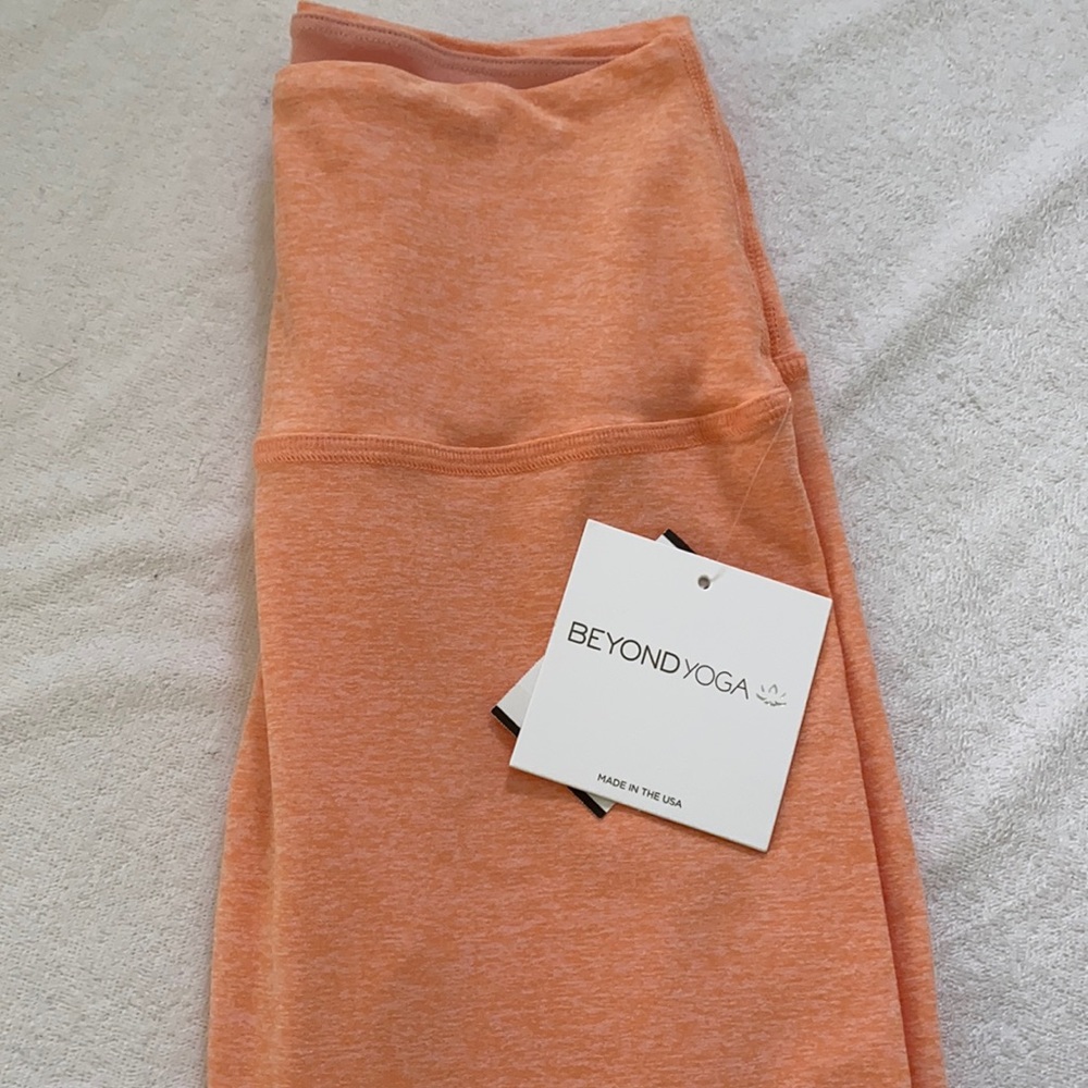 NWT Beyond Yoga Leggings
